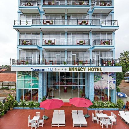 Annecy Hotel Vang Vieng Luaran gambar