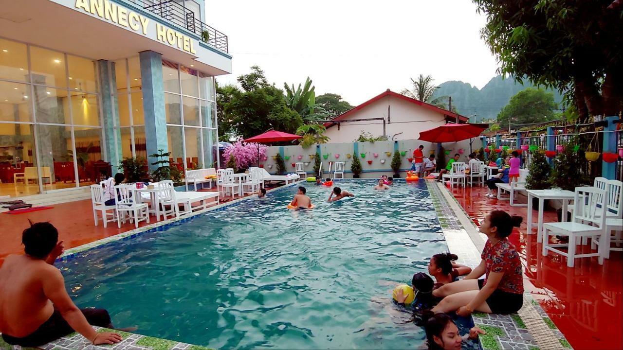 Annecy Hotel Vang Vieng Luaran gambar