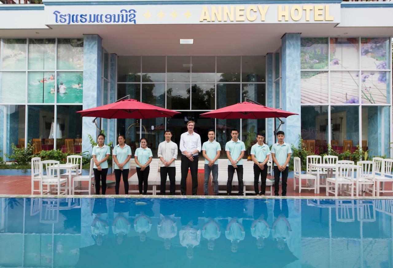 Annecy Hotel Vang Vieng Luaran gambar