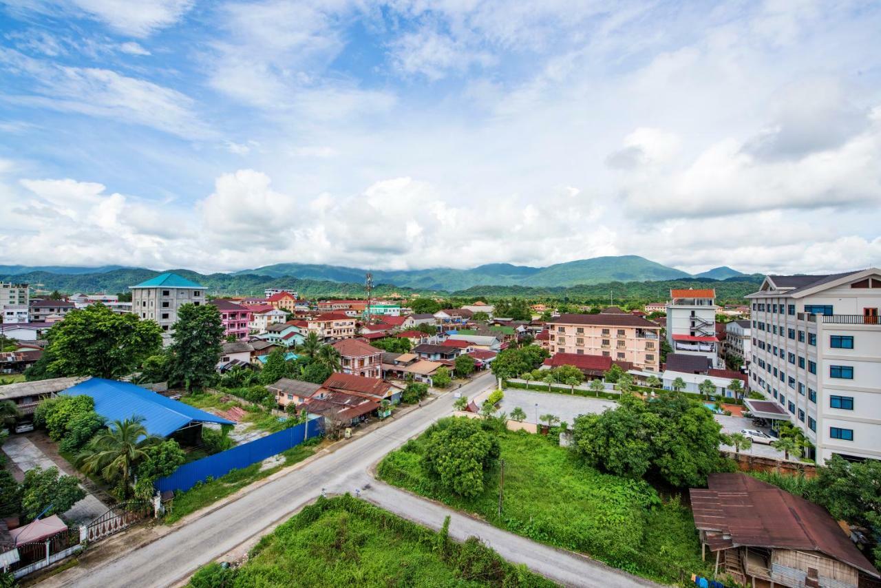 Annecy Hotel Vang Vieng Luaran gambar