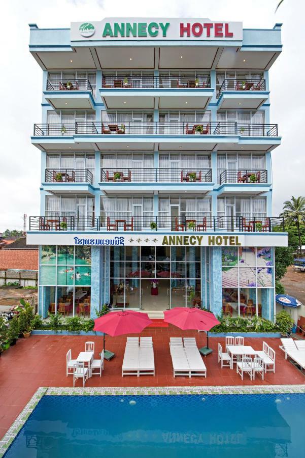 Annecy Hotel Vang Vieng Luaran gambar
