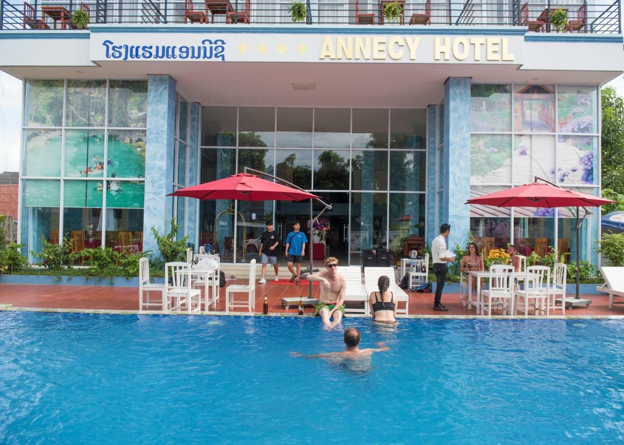Annecy Hotel Vang Vieng Luaran gambar