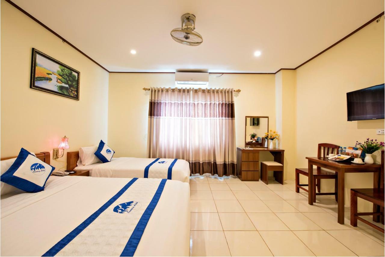 Annecy Hotel Vang Vieng Luaran gambar