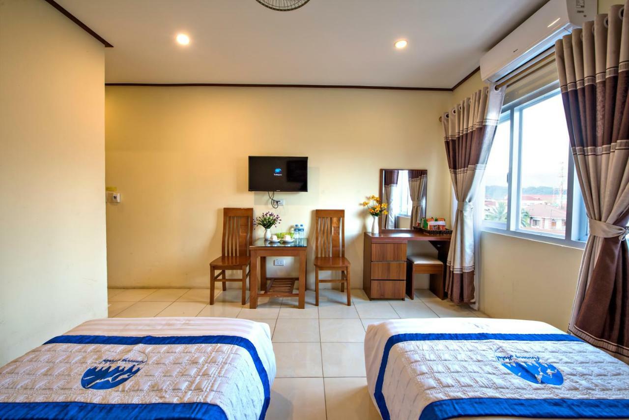 Annecy Hotel Vang Vieng Luaran gambar