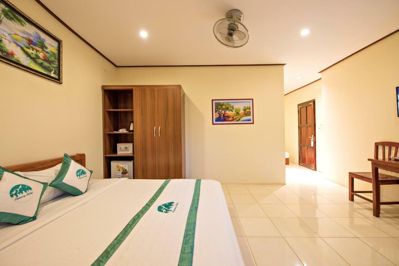 Annecy Hotel Vang Vieng Luaran gambar